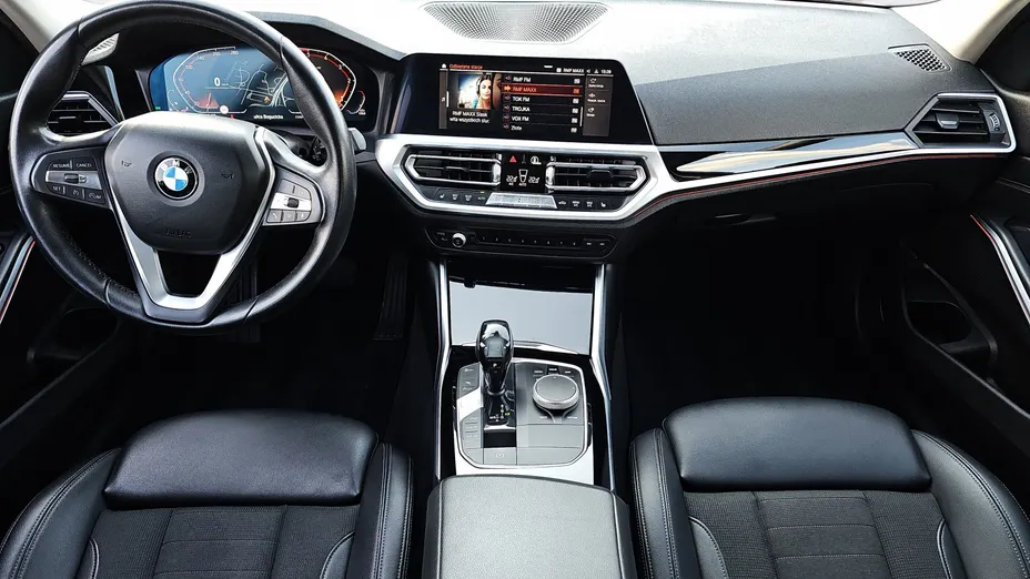 BMW Seria 3 318d Sport Line aut
