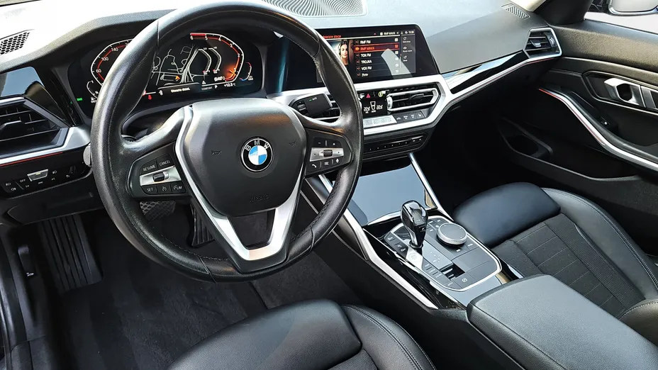 BMW Seria 3 318d Sport Line aut