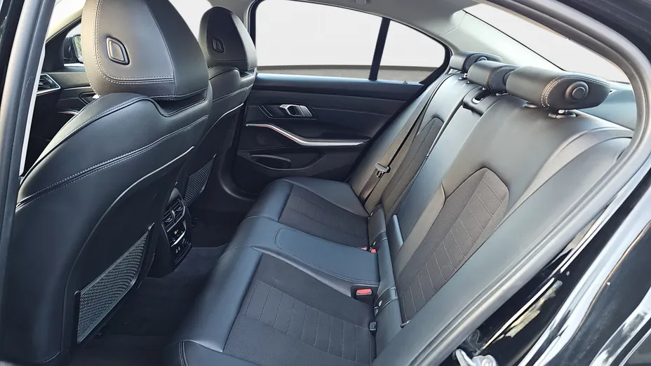 BMW Seria 3 318d Sport Line aut