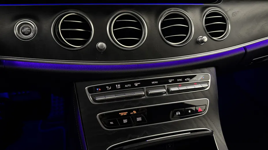 MERCEDES-BENZ E Klasa E 220 d 4-Matic AMG