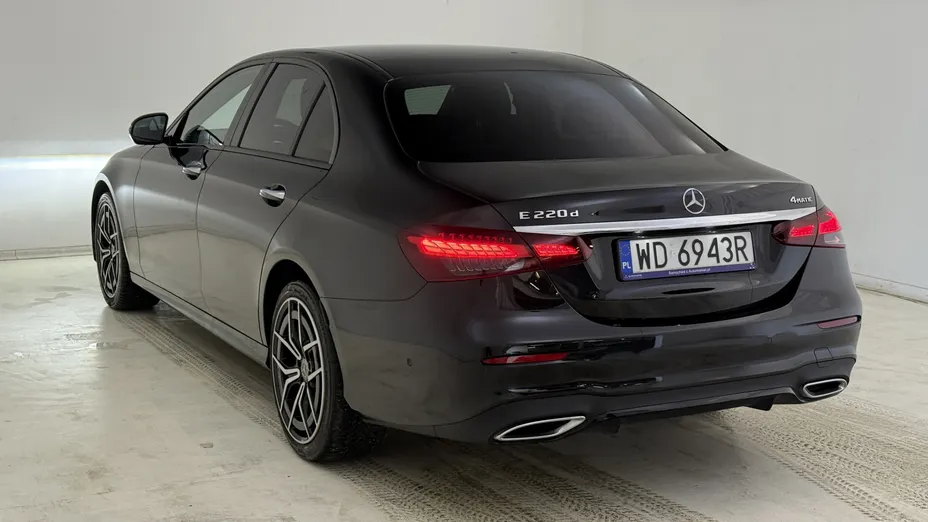 MERCEDES-BENZ E Klasa E 220 d 4-Matic AMG