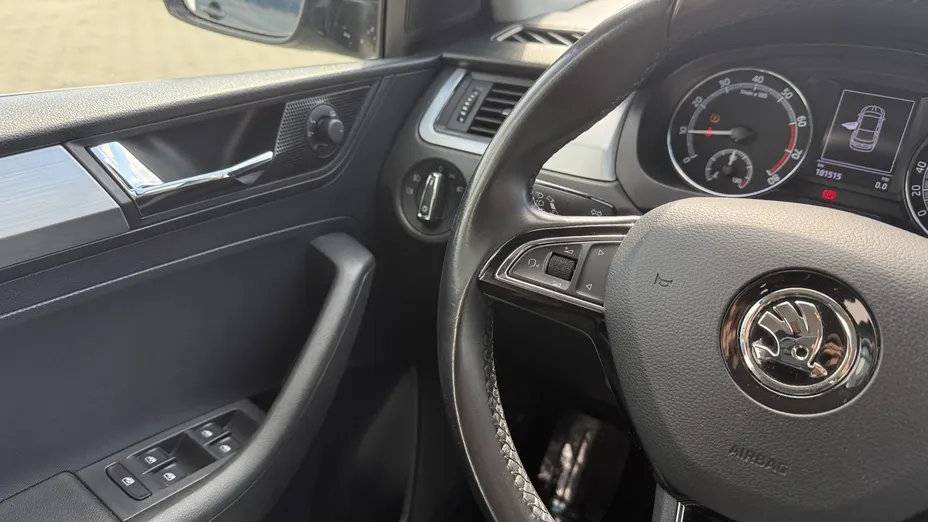 SKODA Rapid Rapid 1.0 TSI Ambition