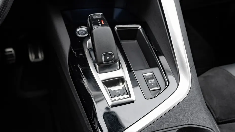 PEUGEOT 3008 3008 1.6 PureTech GT S&S EAT8