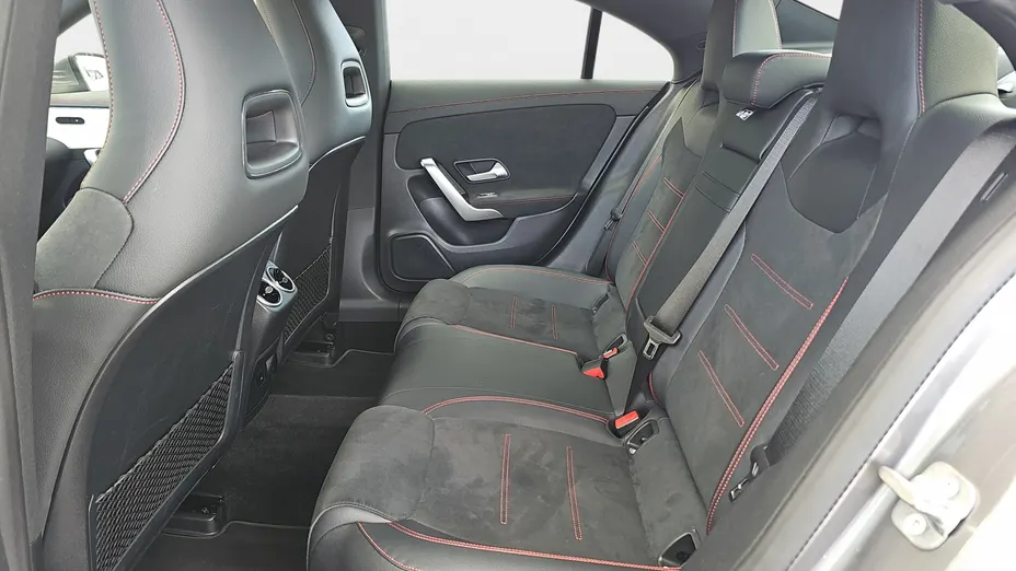 MERCEDES-BENZ CLA CLA 200 AMG Line 7G-DCT