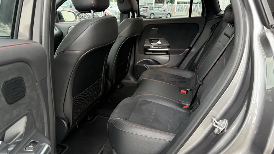 MERCEDES-BENZ EQA EQA 250 66.5kWh AMG Line