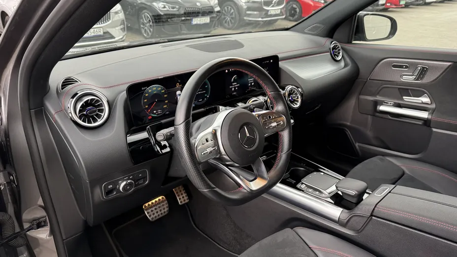 MERCEDES-BENZ EQA EQA 250 66.5kWh AMG Line