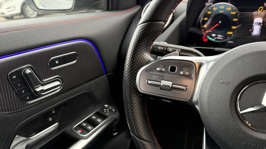 MERCEDES-BENZ EQA EQA 250 66.5kWh AMG Line