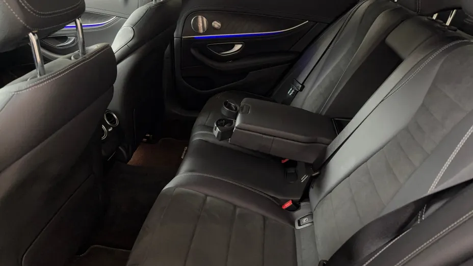 MERCEDES-BENZ E Klasa E 220 d 4-Matic AMG