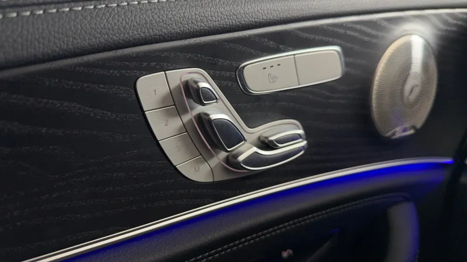 MERCEDES-BENZ E Klasa E 220 d 4-Matic AMG