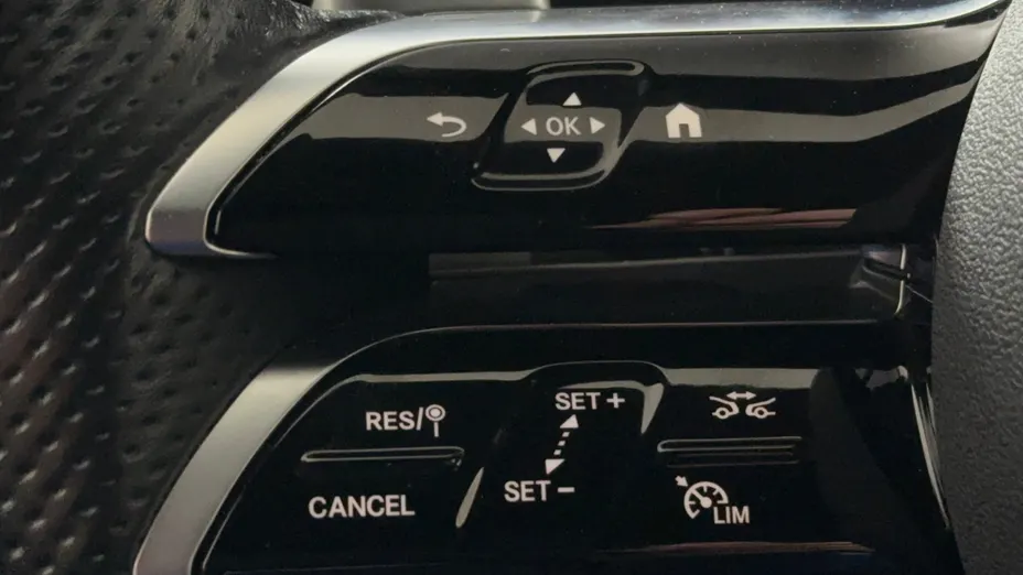 MERCEDES-BENZ E Klasa E 220 d 4-Matic AMG