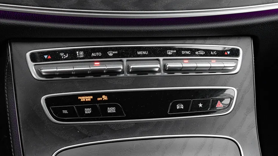 MERCEDES-BENZ E Klasa E 220 d 4-Matic AMG