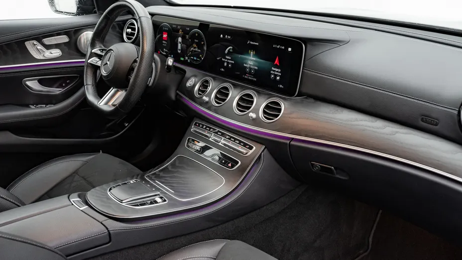 MERCEDES-BENZ E Klasa E 220 d 4-Matic AMG