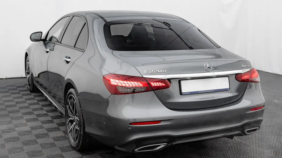 MERCEDES-BENZ E Klasa E 220 d 4-Matic AMG
