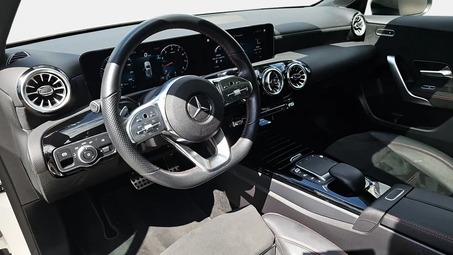 MERCEDES-BENZ A Klasa A 180 AMG Line 7G-DCT