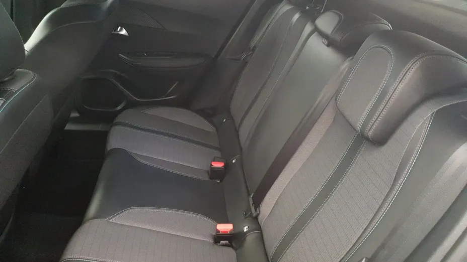 PEUGEOT 2008 2008 1.2 PureTech Allure Pack S&S EAT8