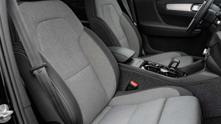 VOLVO XC40 XC40 B3 Plus Dark aut