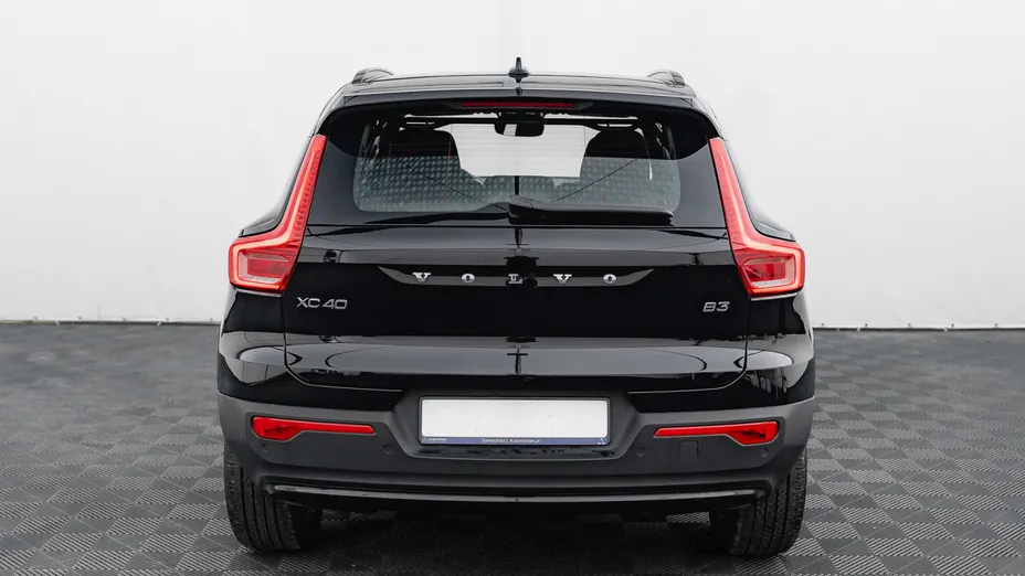 VOLVO XC40 XC40 B3 Plus Dark aut