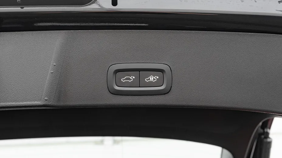 VOLVO XC40 XC40 B3 Plus Dark aut