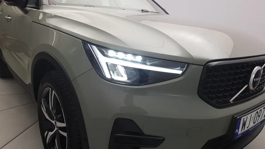 VOLVO XC40 XC40 B3 Plus Dark aut