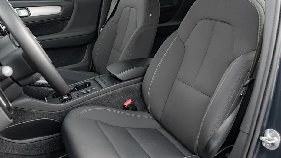 VOLVO XC40 XC40 T3 Momentum Pro aut