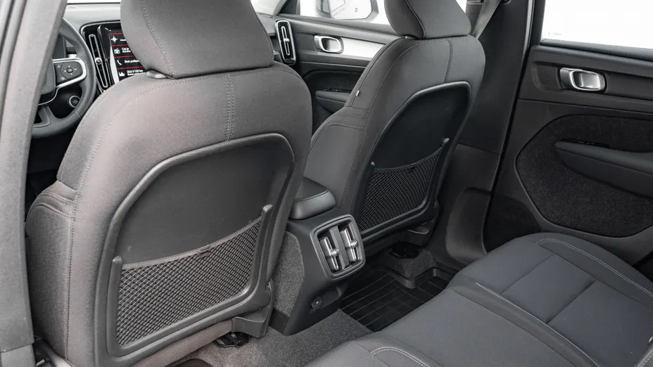 VOLVO XC40 XC40 T3 Momentum Pro aut