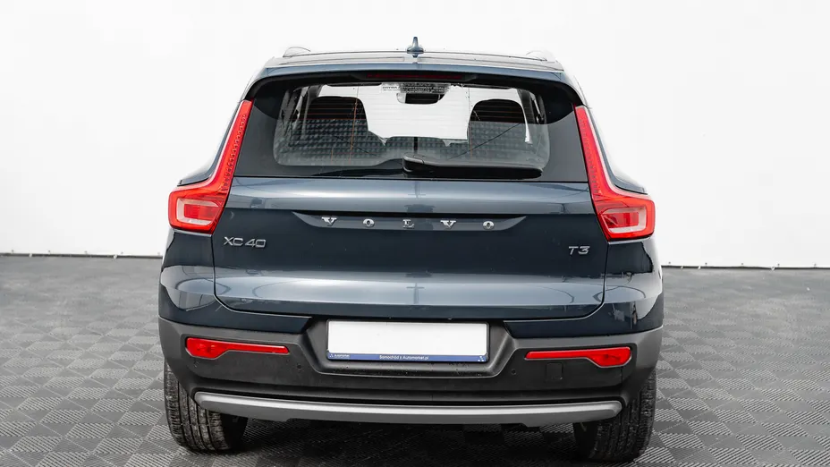 VOLVO XC40 XC40 T3 Momentum Pro aut
