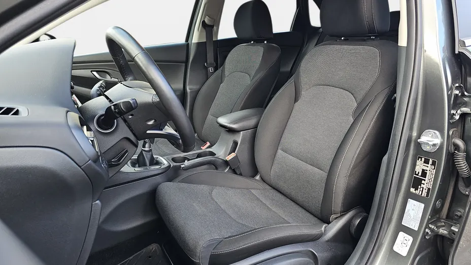 HYUNDAI i30 i30 1.5 T-GDI 48V Smart