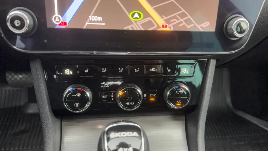 SKODA Superb Superb 2.0 TDI SCR 4x4 Style DSG