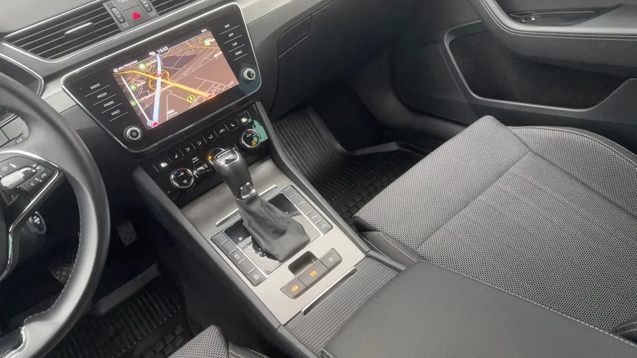 SKODA Superb Superb 2.0 TDI SCR 4x4 Style DSG