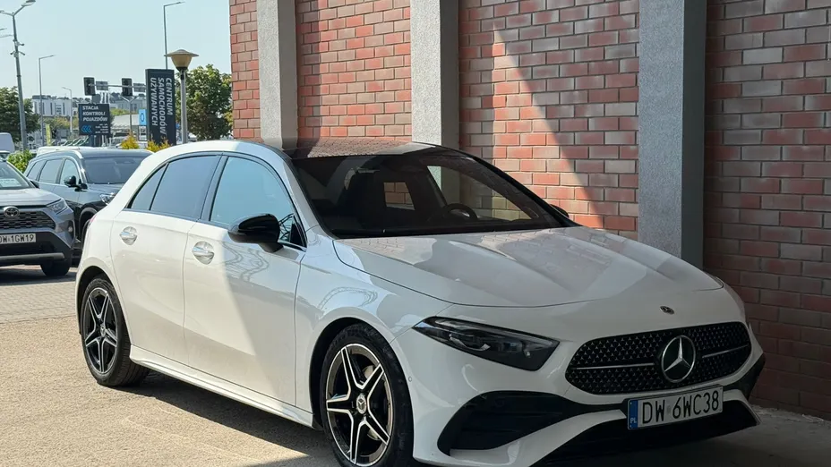 MERCEDES-BENZ A Klasa A 200 AMG Line 7G-DCT