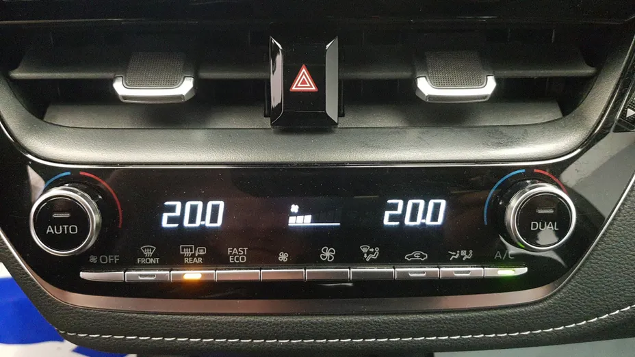 TOYOTA Corolla Corolla 2.0 Hybrid Comfort