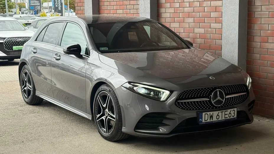 MERCEDES-BENZ A Klasa A 200 AMG Line 7G-DCT