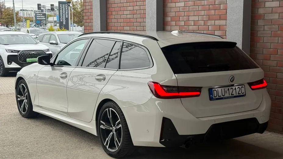 BMW Seria 3 318i M Sport aut