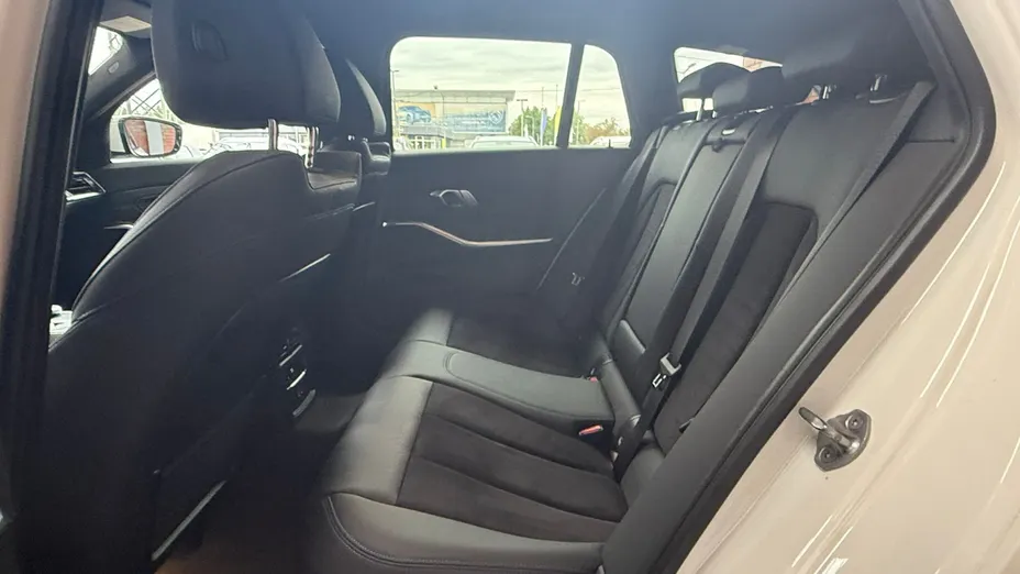 BMW Seria 3 318i M Sport aut