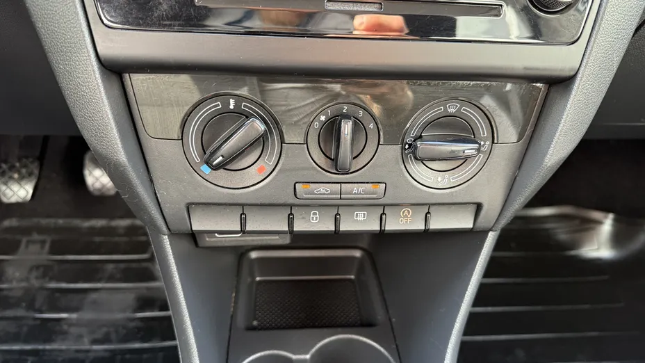 SKODA Rapid Rapid Spb. 1.0 TSI Ambition