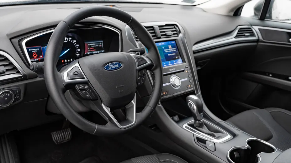 FORD Mondeo Mondeo 2.0 Hybrid Titanium