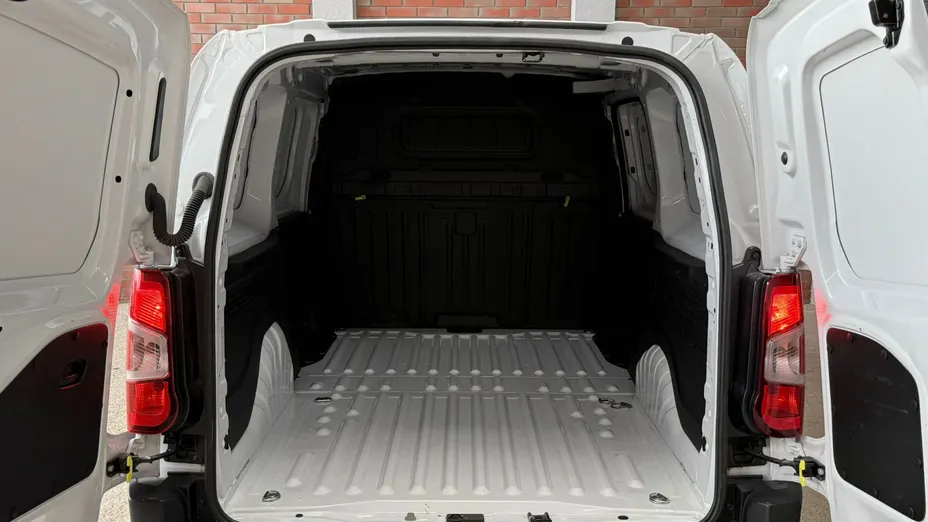 FIAT Doblo Cargo/Van Doblo Maxi Van EV
