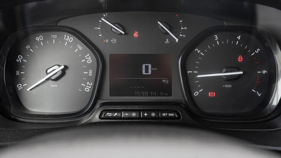 PEUGEOT Expert Expert 2.0 BlueHDi Long 2,9t Premium (bryg.)