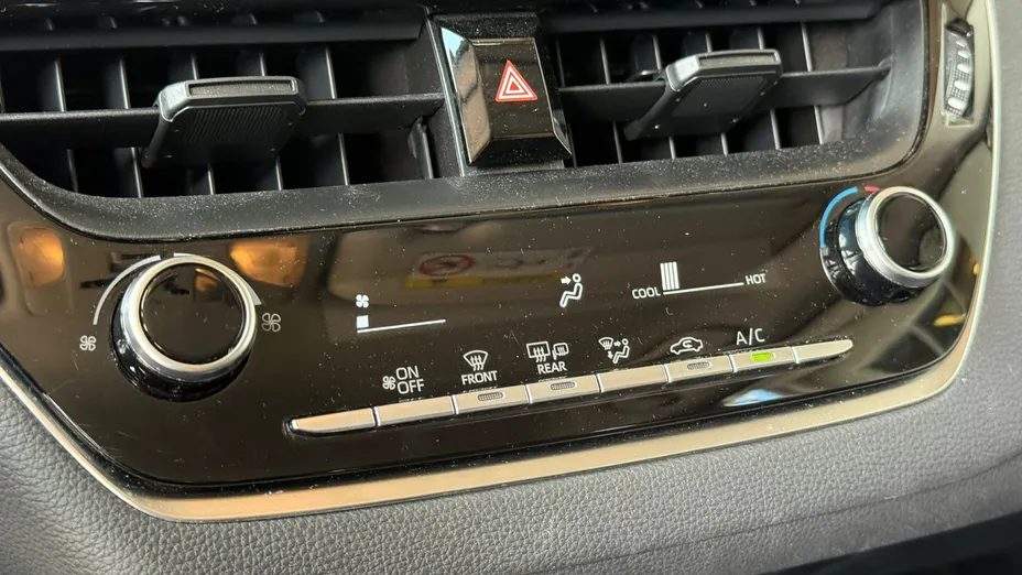 TOYOTA Corolla Corolla 1.5 Active