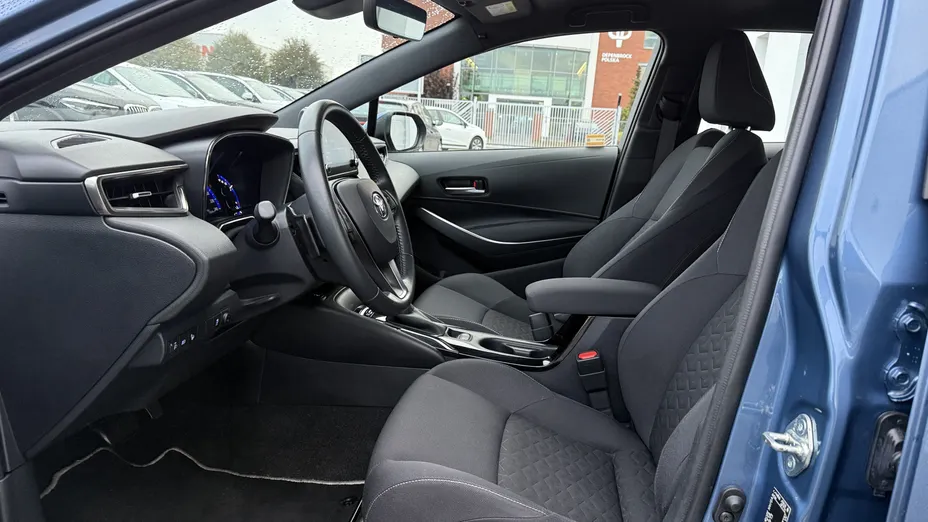TOYOTA Corolla Corolla 2.0 Hybrid Comfort