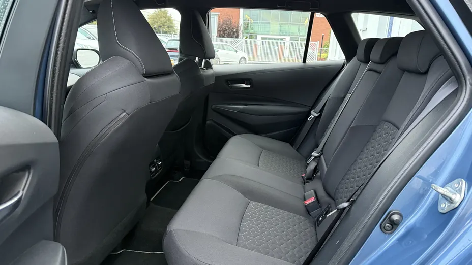 TOYOTA Corolla Corolla 2.0 Hybrid Comfort