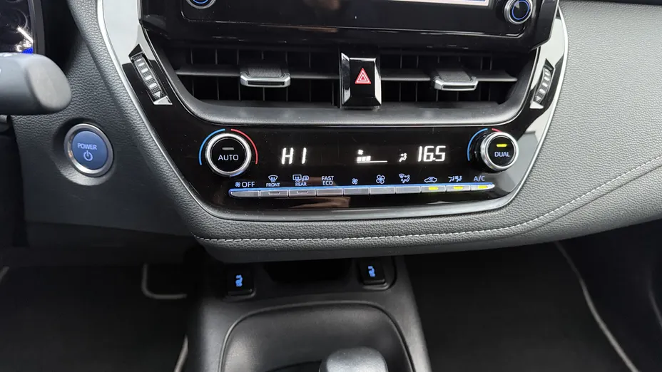 TOYOTA Corolla Corolla 2.0 Hybrid Comfort