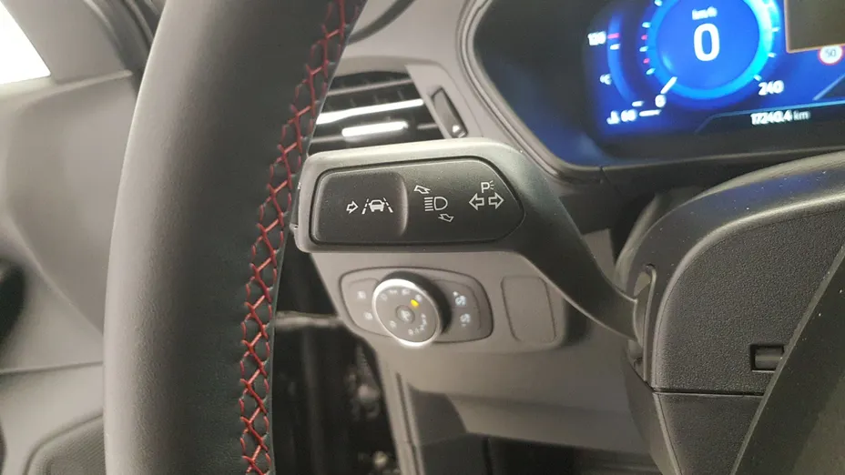 FORD Focus Focus 1.0 EcoBoost mHEV ST-Line X aut
