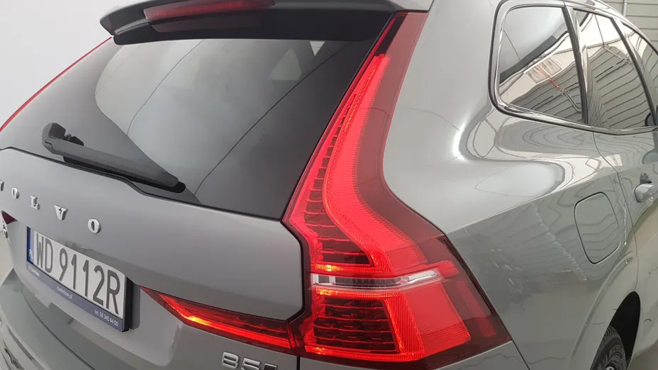 VOLVO XC60 XC60 B5 B AWD Plus Dark aut