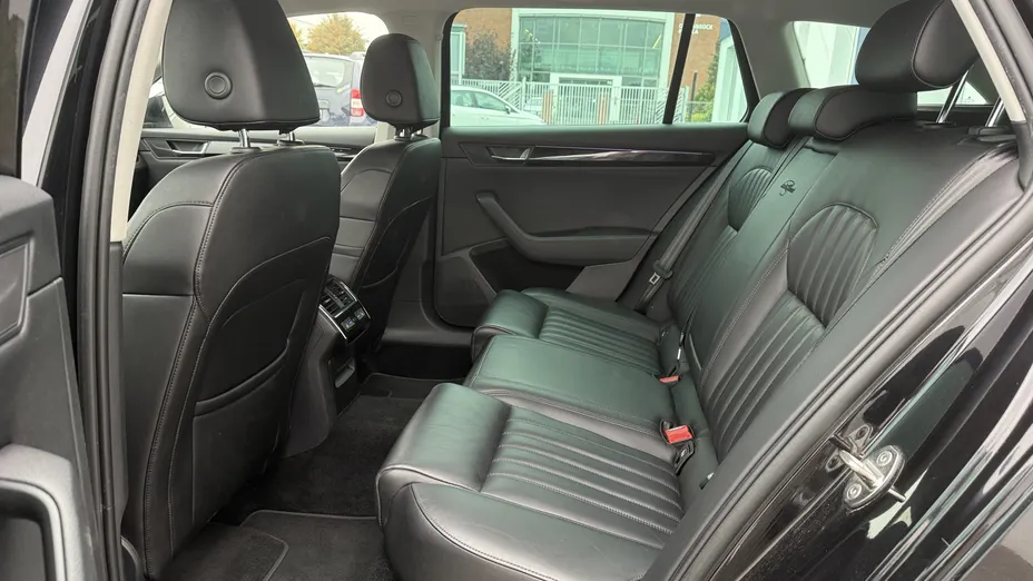 SKODA Superb Superb 2.0 TDI L&K DSG