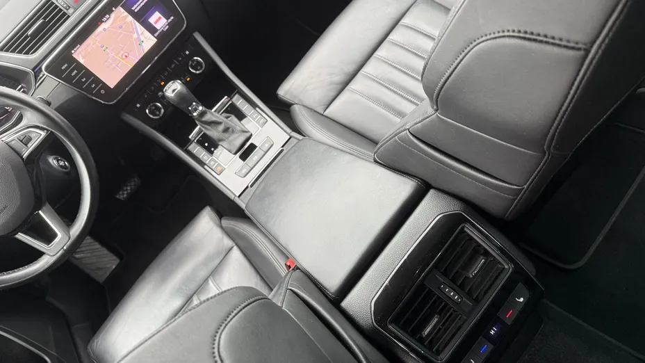 SKODA Superb Superb 2.0 TDI L&K DSG