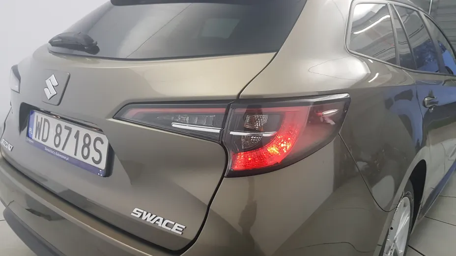 SUZUKI Swace Swace 1.8 Hybrid Premium Plus CVT