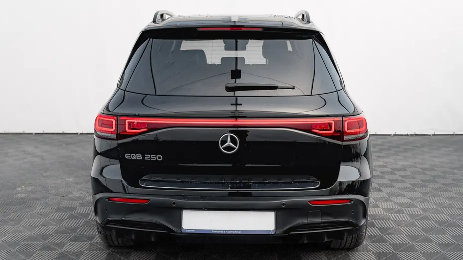 MERCEDES-BENZ EQB EQB 250 66.5kWh AMG