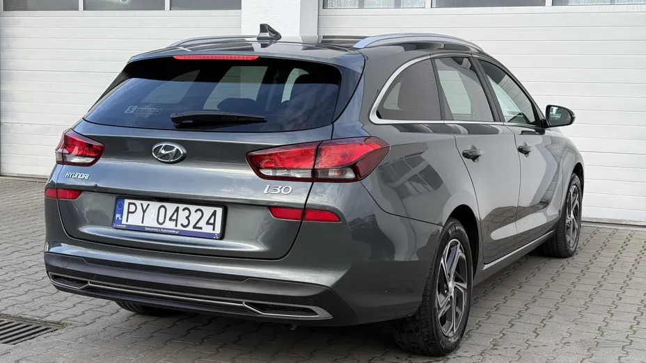 HYUNDAI i30 i30 1.0 T-GDI Smart
