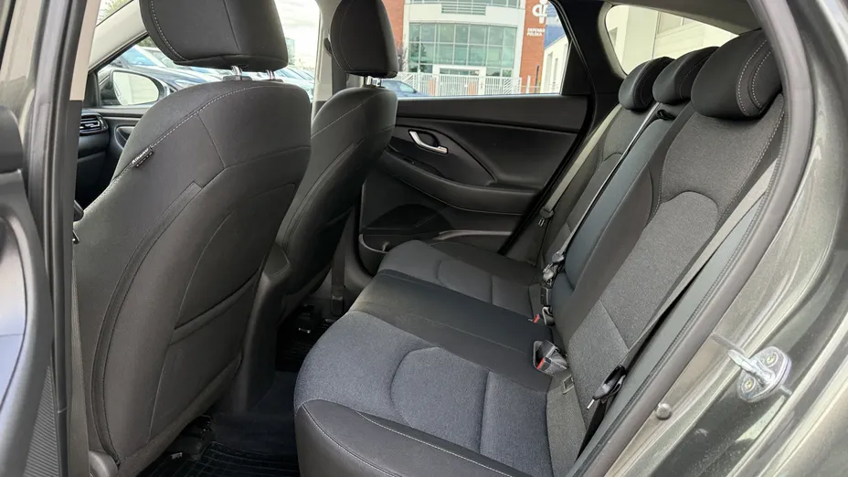 HYUNDAI i30 i30 1.0 T-GDI Smart
